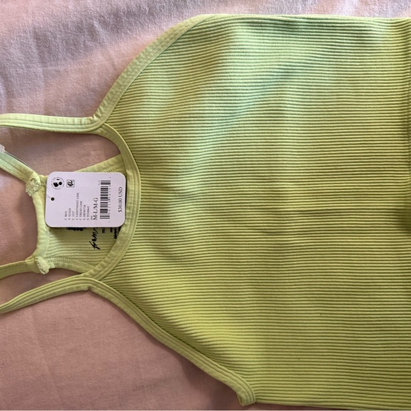 FREE PEOPLE HAPPINESS RUN - Picture 3 of 3